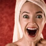 感情の起伏が激しい人の原因、考え方の癖について